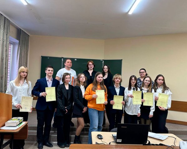 Денежная девятка на запястье. Техника денежная девятка. Ритуал денежная девятка. Нарисовать денежную девятку. Денежная девятка.